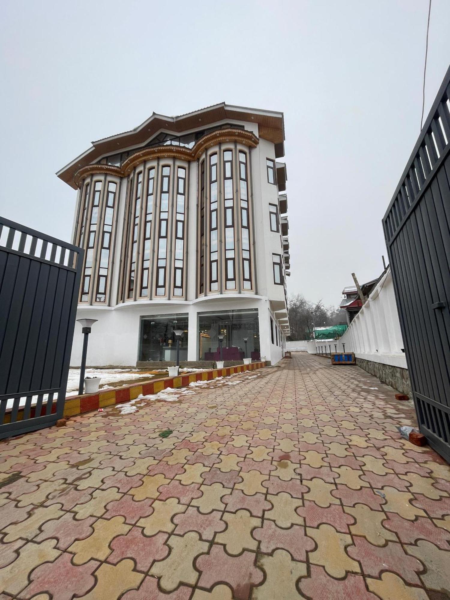 Hotel Zoon Dabb Srinagar Airport Kashmir Zewnętrze zdjęcie