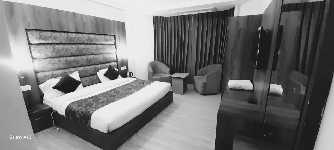 Hotel Zoon Dabb Srinagar Airport Kashmir Zewnętrze zdjęcie